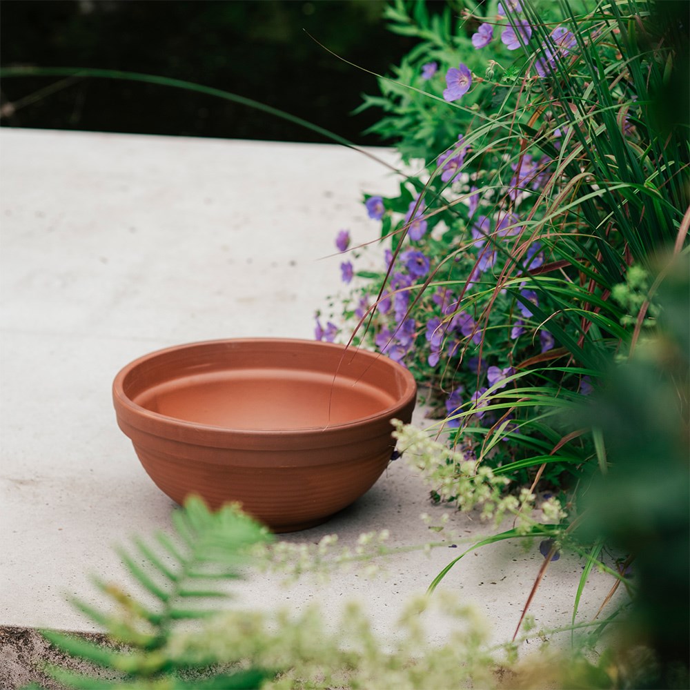 Ribbed Italian terracotta bowl