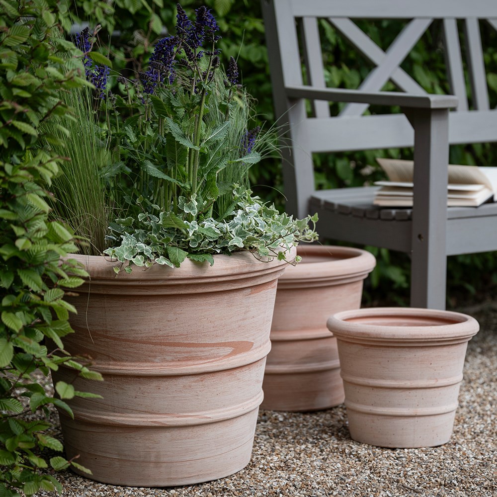 Siena ribbed Italian terracotta pot