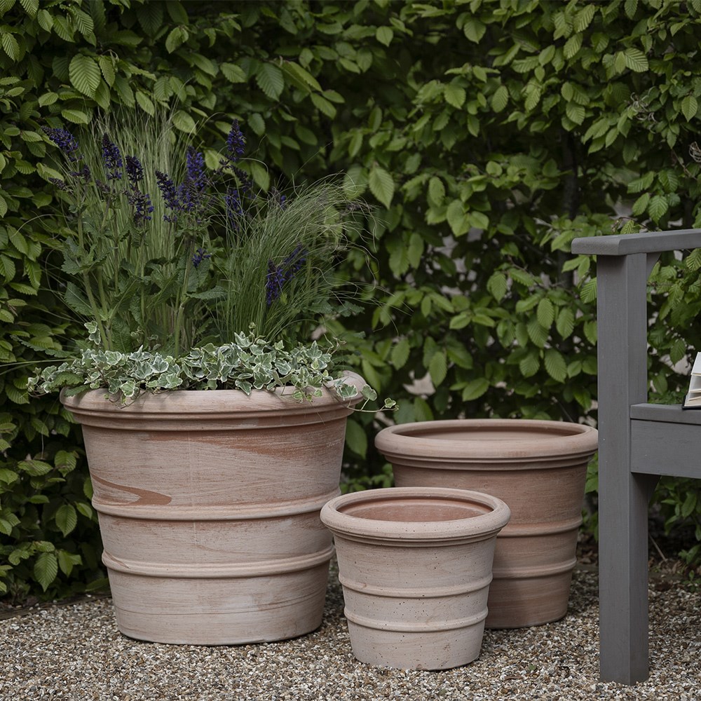 Siena ribbed Italian terracotta pot