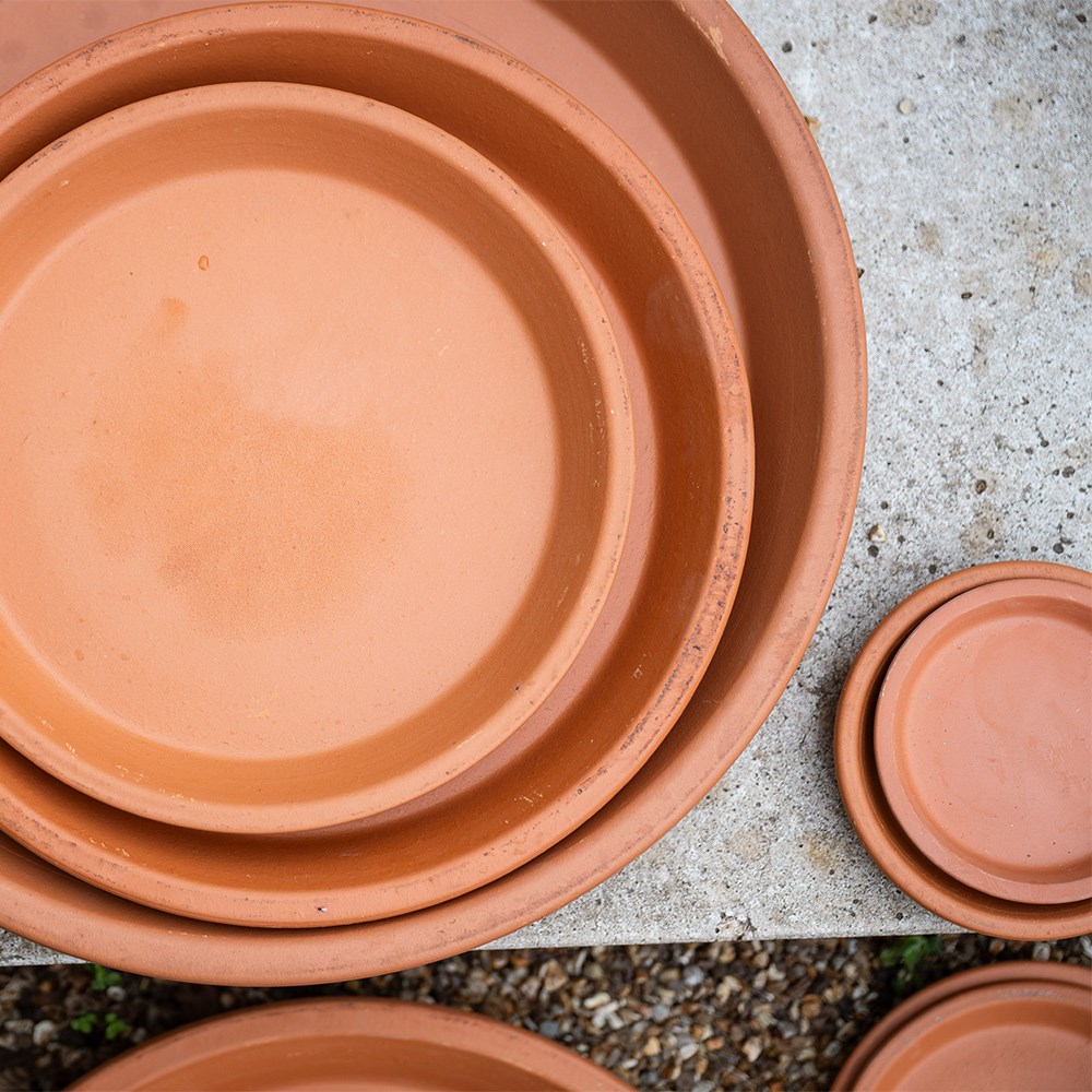 Water-resistant Italian terracotta saucer
