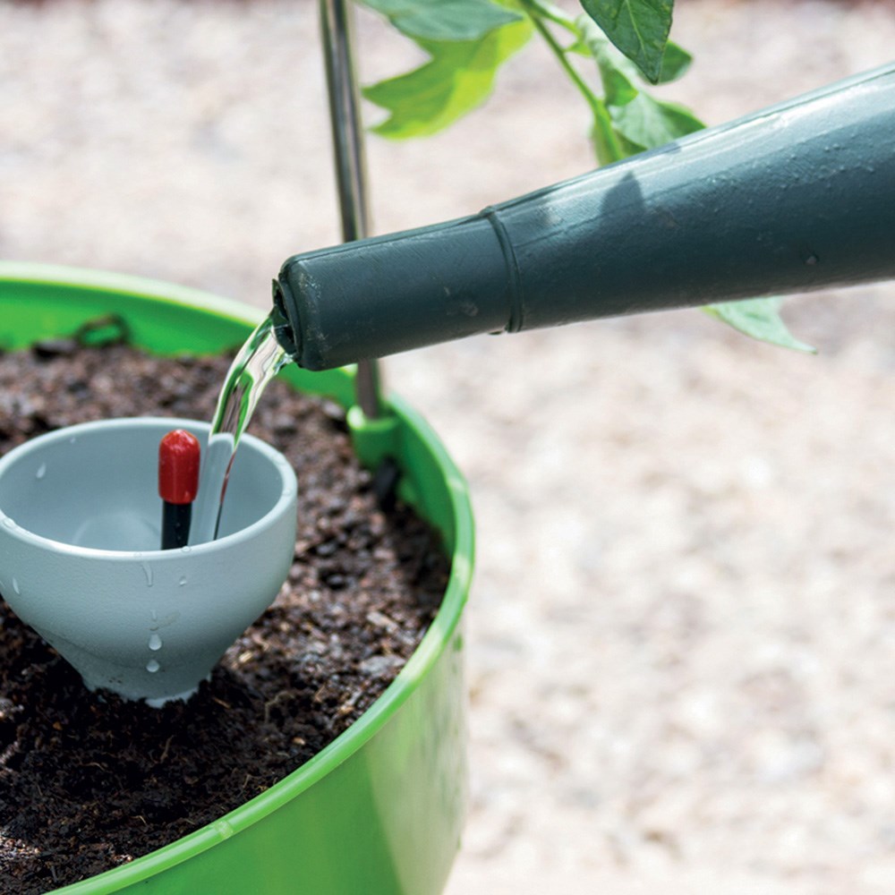 Recycled self watering grow pot tower