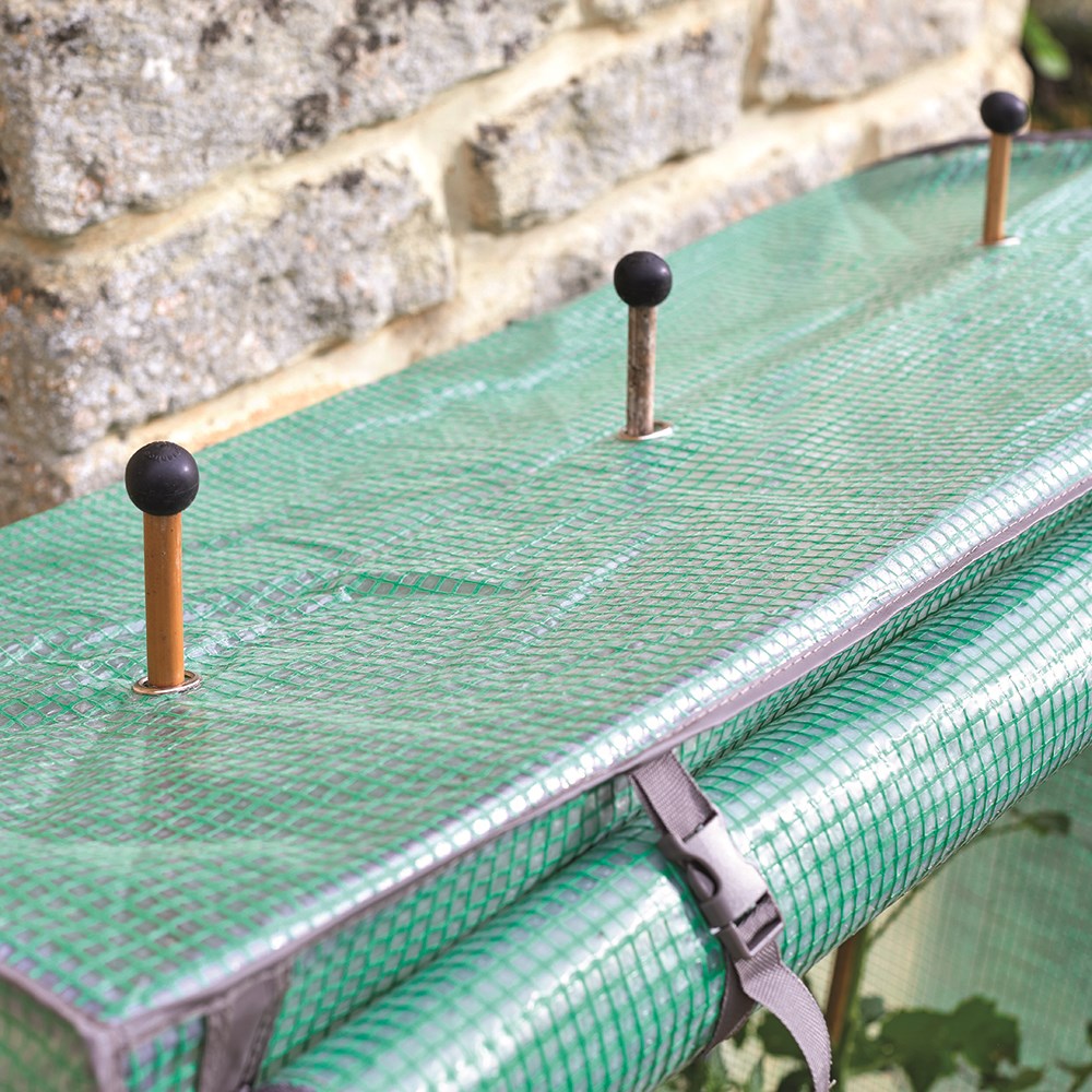 Tomato growhouse with cover