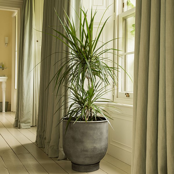 Aluminium Urb pot - aged zinc
