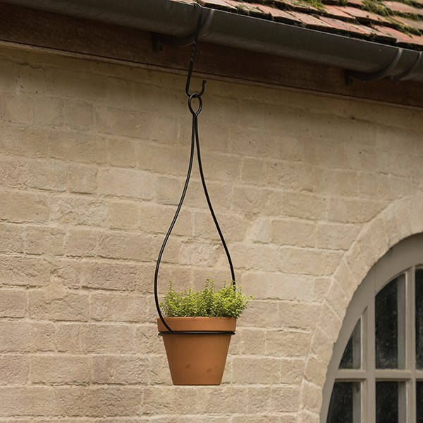 Hanging tear drop pothanger