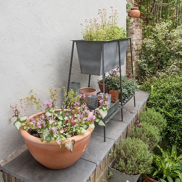Trough on stand with shelf - long
