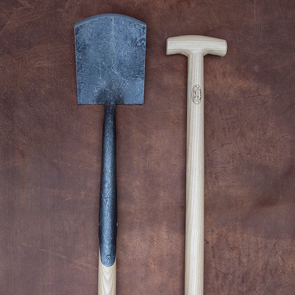 DeWit ladies spade ash T handle