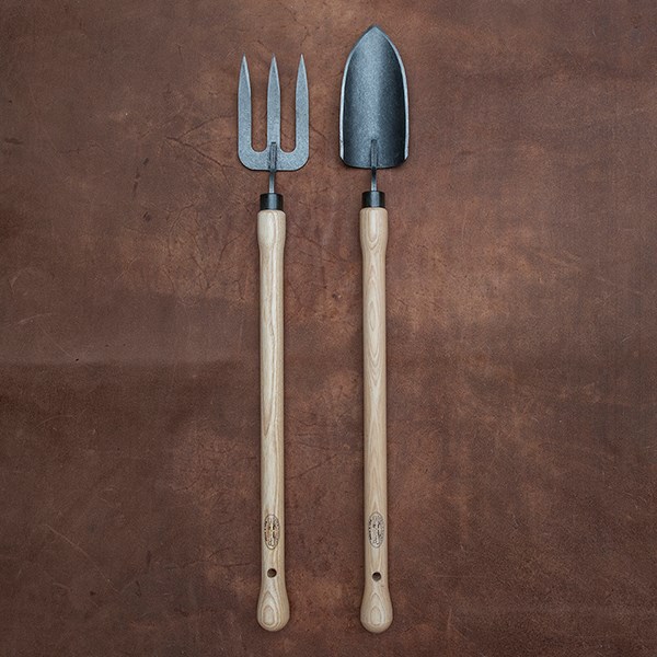 DeWit trowel - ash drop grip handle