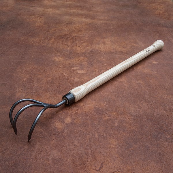 DeWit 3 tine cultivator ash drop grip handle