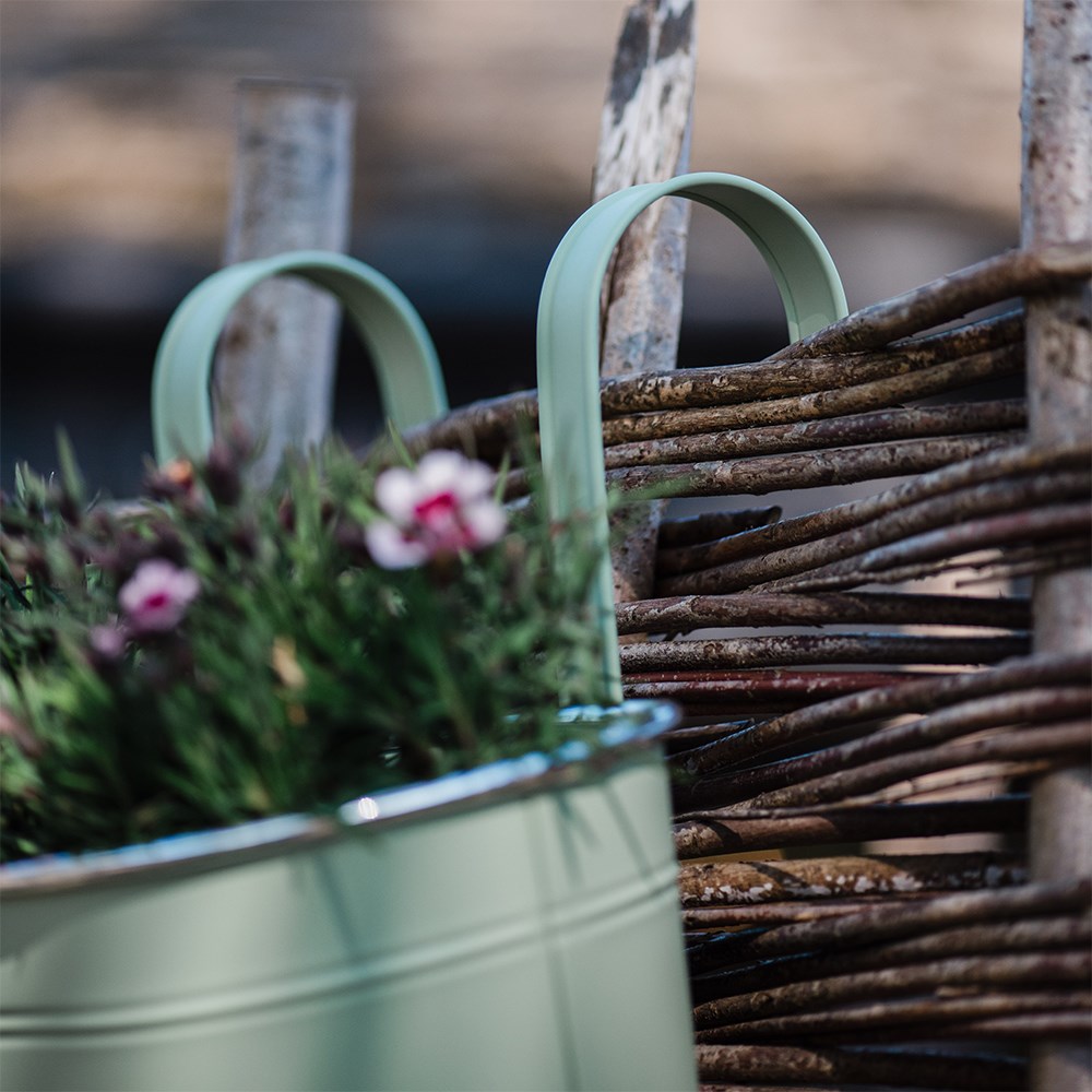 Hanging metal planter - sage