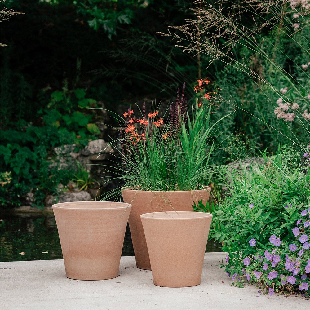 Conical Italian terracotta pot - whitewash