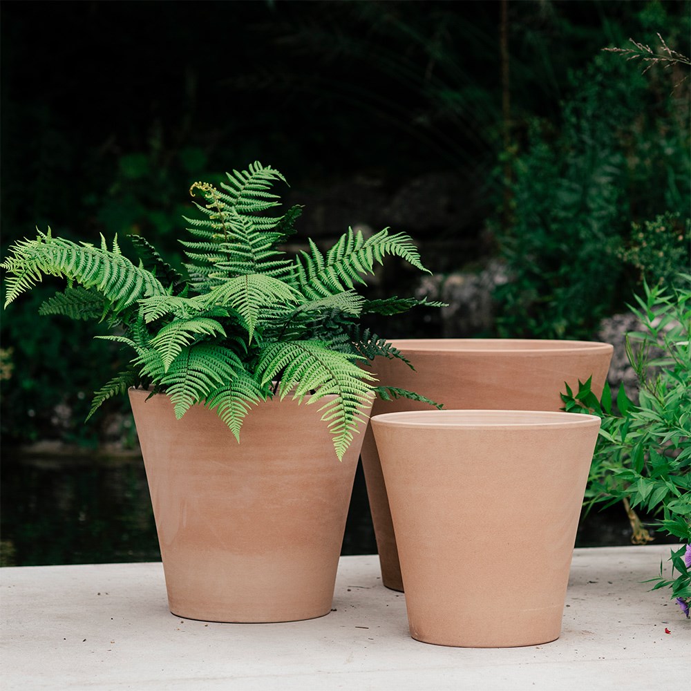 Conical Italian terracotta pot - whitewash