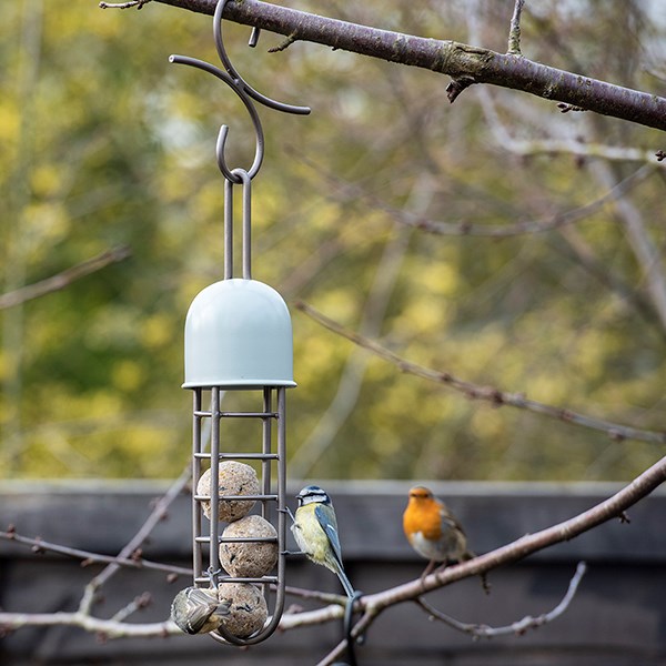 Tree hanging fat ball feeder - putty