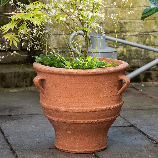 Thrapsano terracotta pot