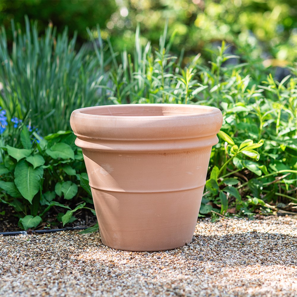 Ridged Italian terracotta pot - whitewash
