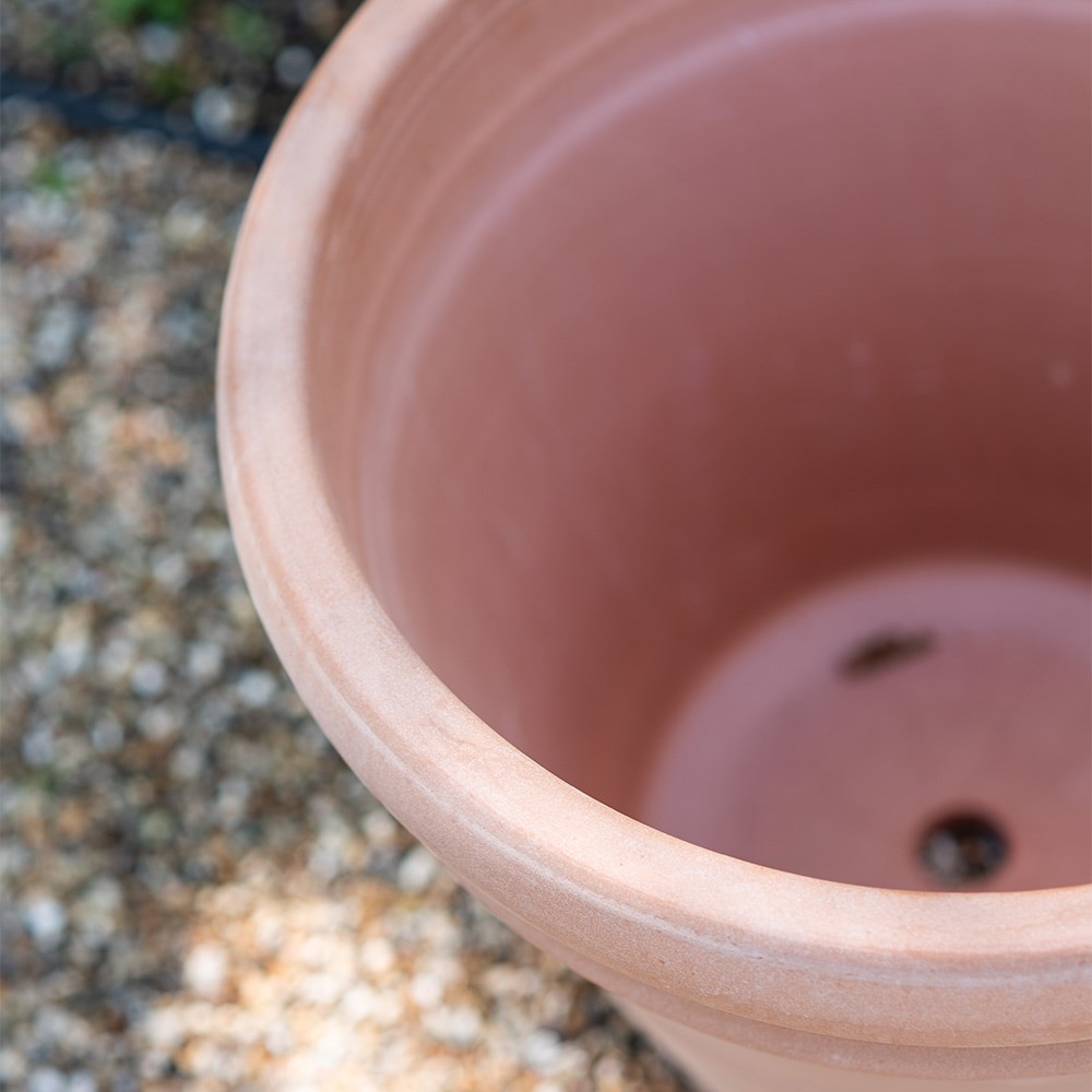 Ridged Italian terracotta pot - whitewash