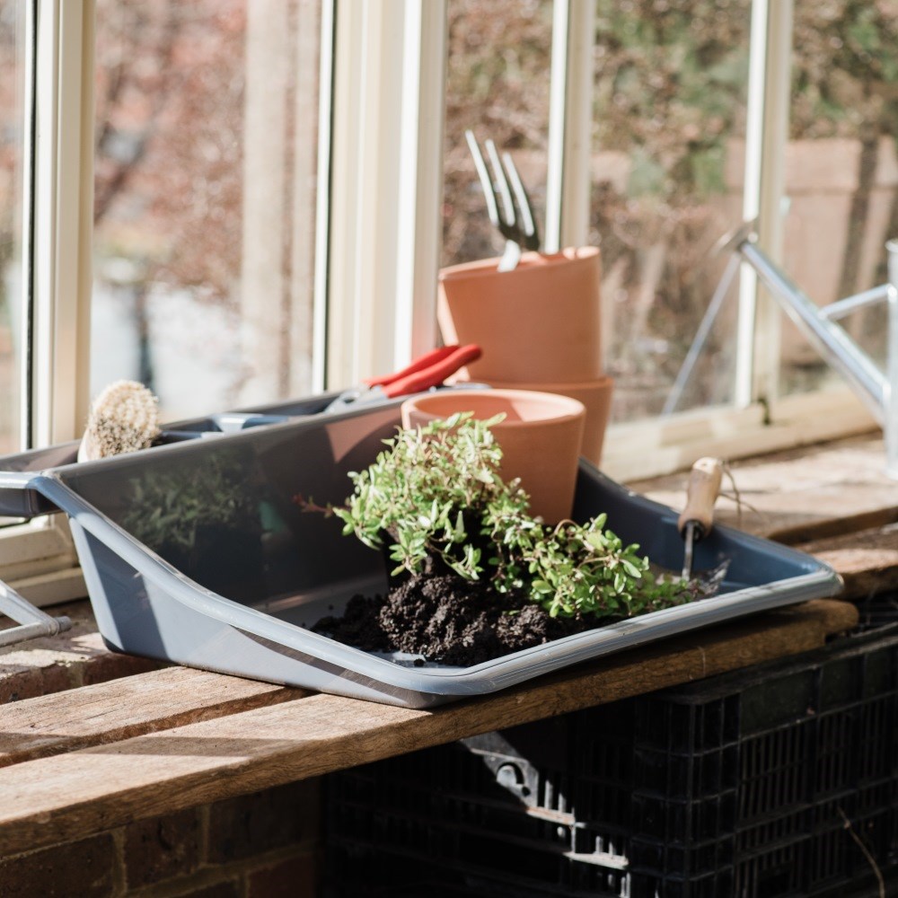 Potting tidy tray