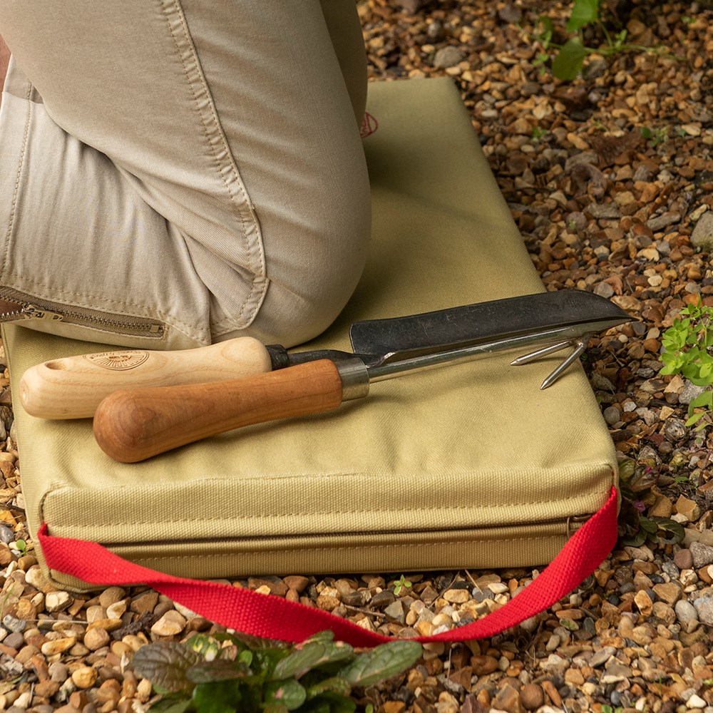 Niwaki kneeler cushion