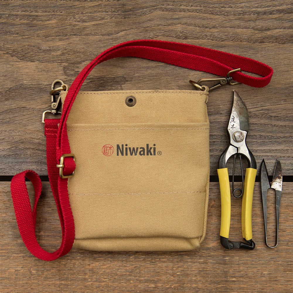 Niwaki over shoulder pruning pouch