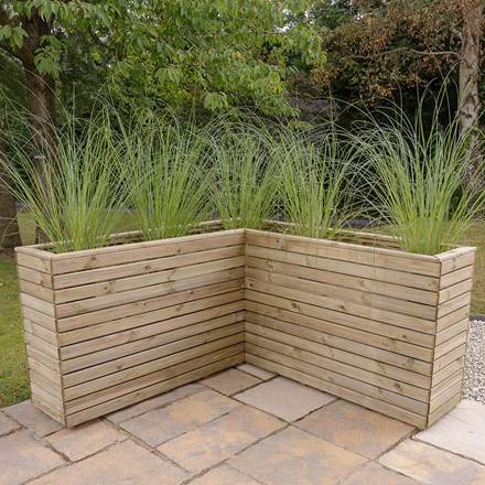 Linear corner planter