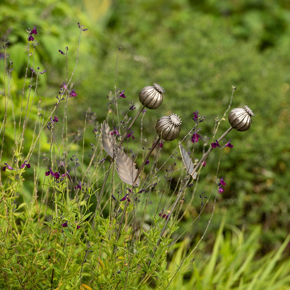 Poppy seed head stake - large seed head