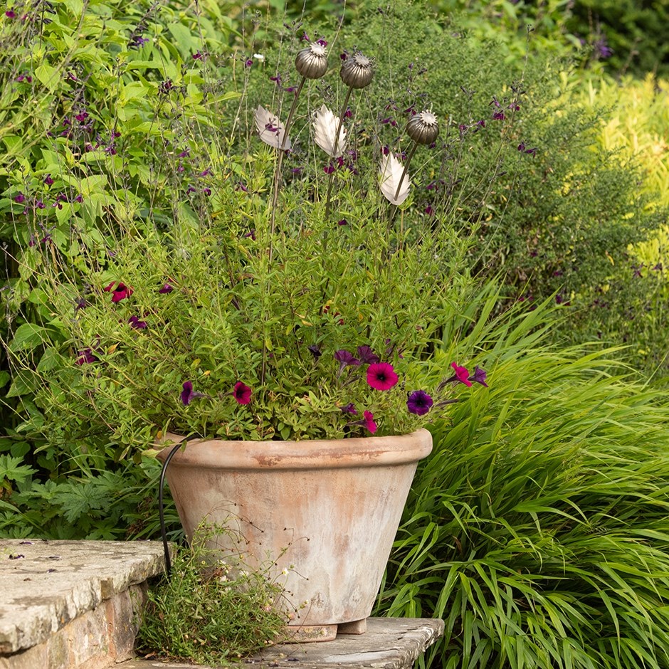 Poppy seed head stake - large seed head