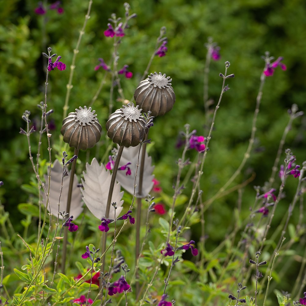 Poppy seed head stake - large seed head