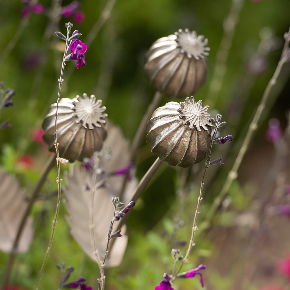 Poppy seed head stake - large seed head