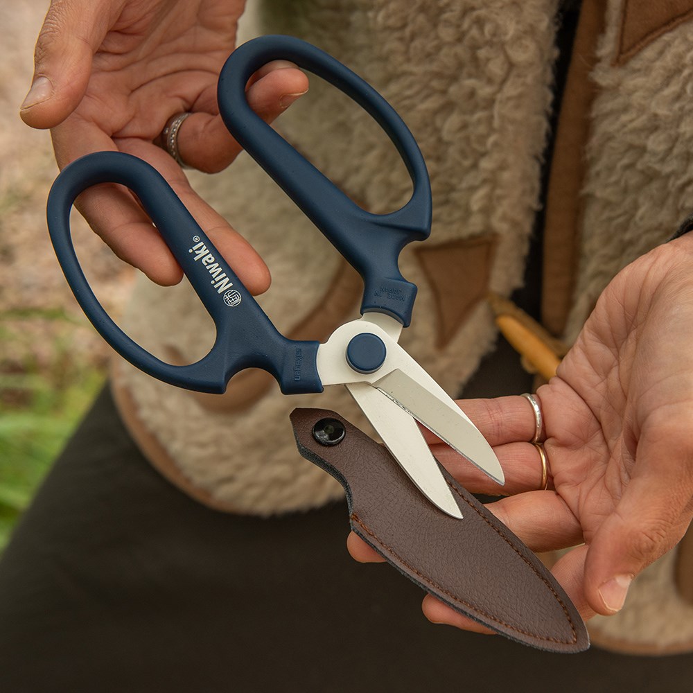 Niwaki sakagen flower scissors