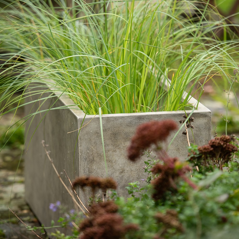 Rectangular terrace planter - weathered cream