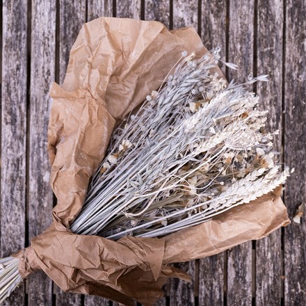 Dried floral bouquet - white mix