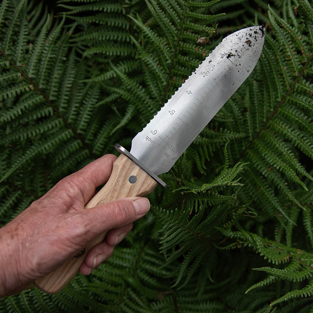 Hori hori with canvas sheath