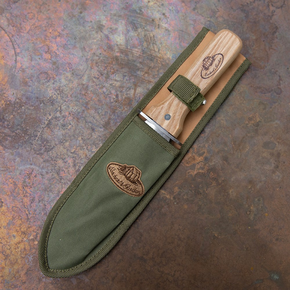 Hori hori with canvas sheath