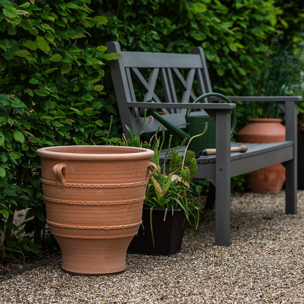 Evie terracotta pot