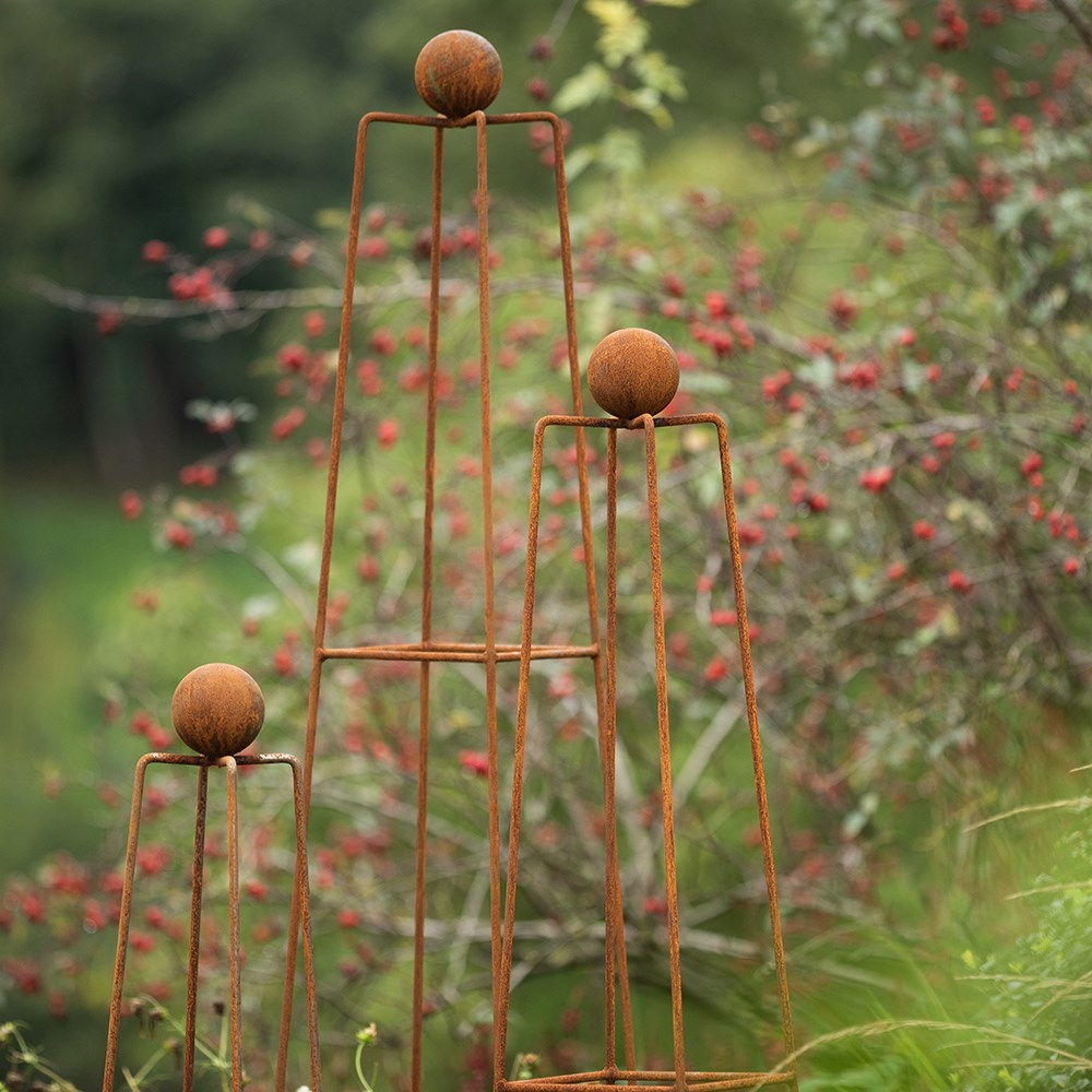 Square obelisk ball top - rust