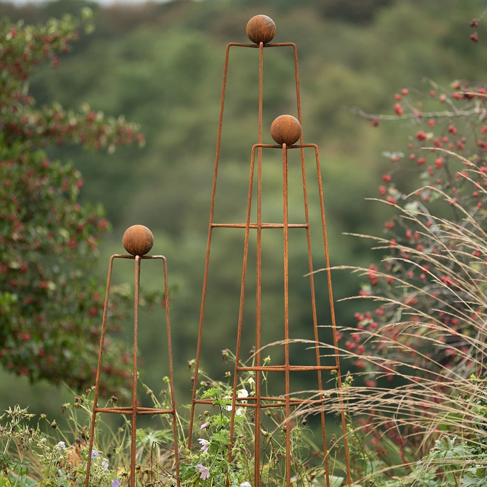 Square obelisk ball top - rust