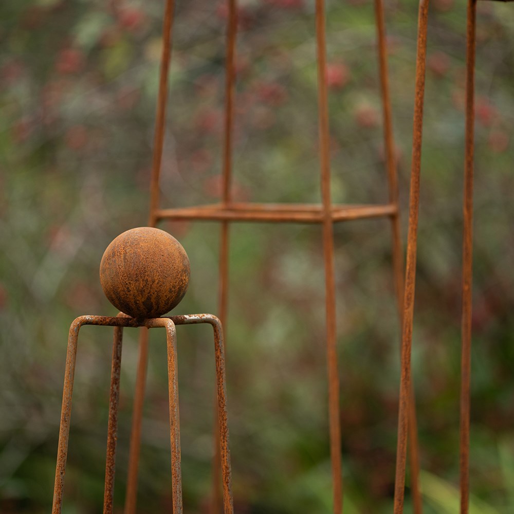 Square obelisk ball top - rust