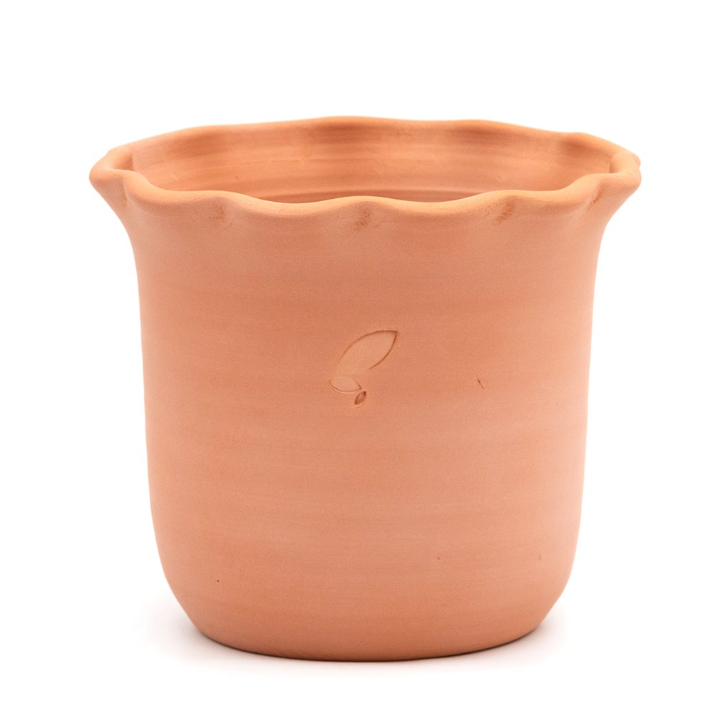 Terracotta ruffle pot 