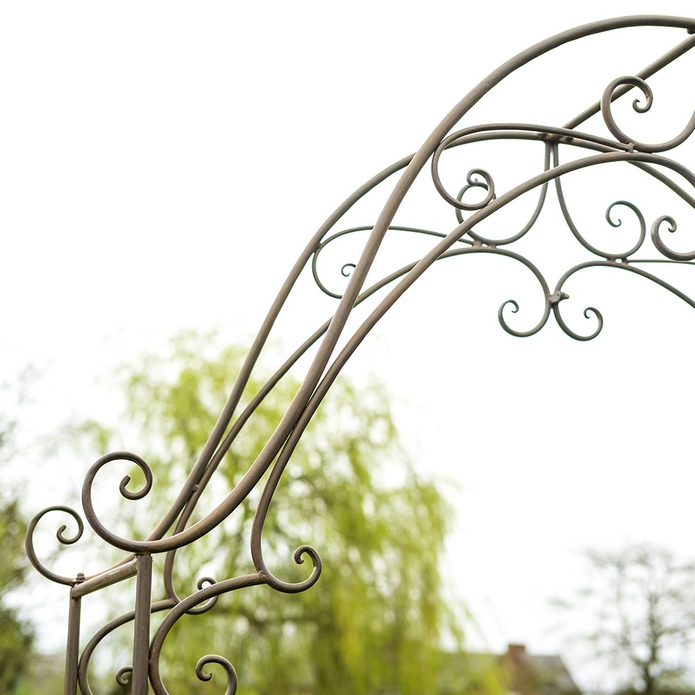 Fleur de lys arch - rust