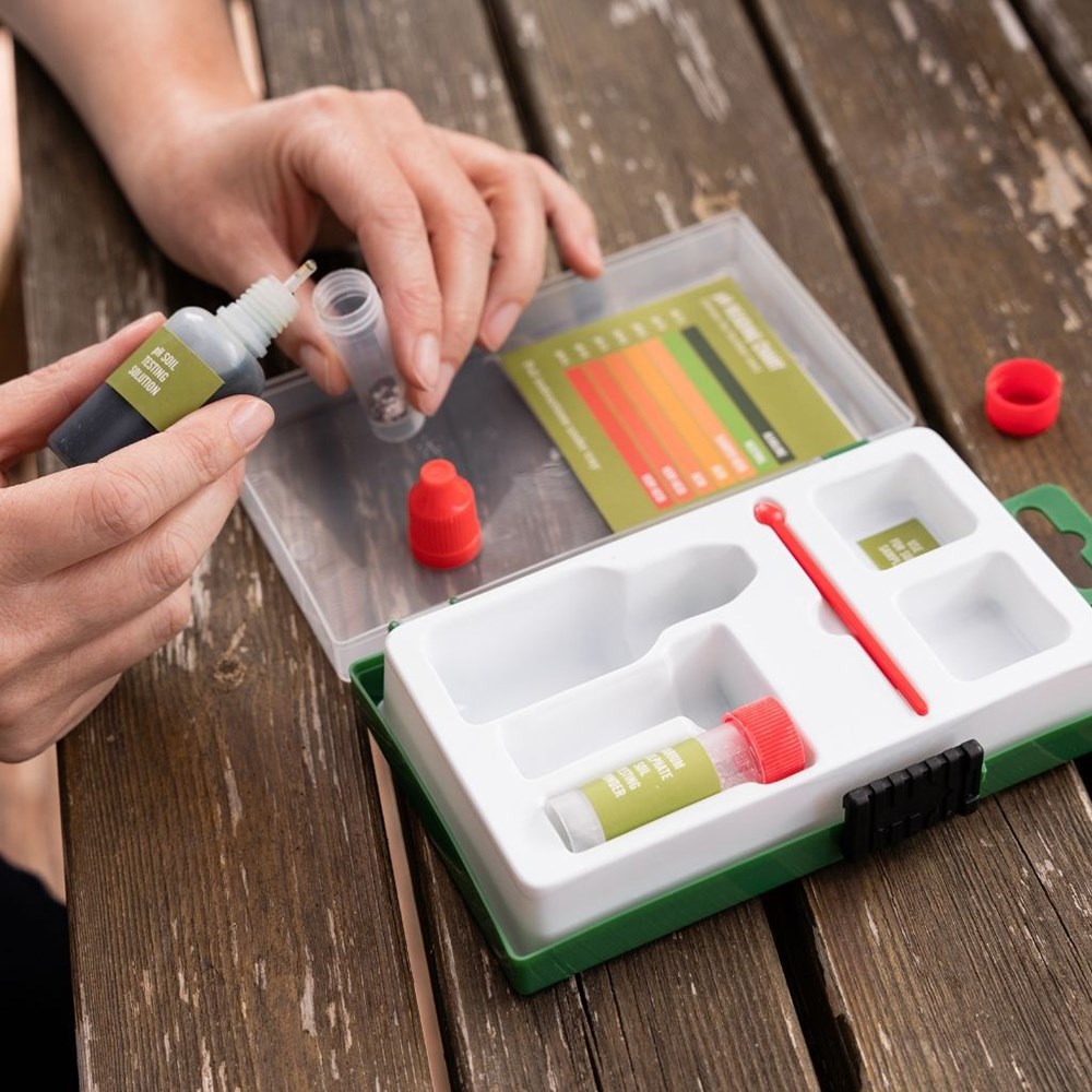 PH soil test kit