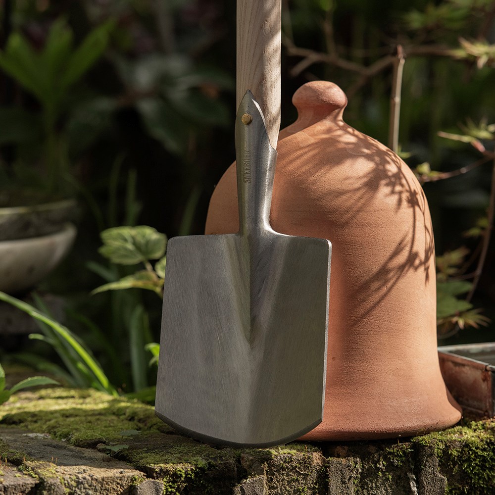Sneeboer hand spade