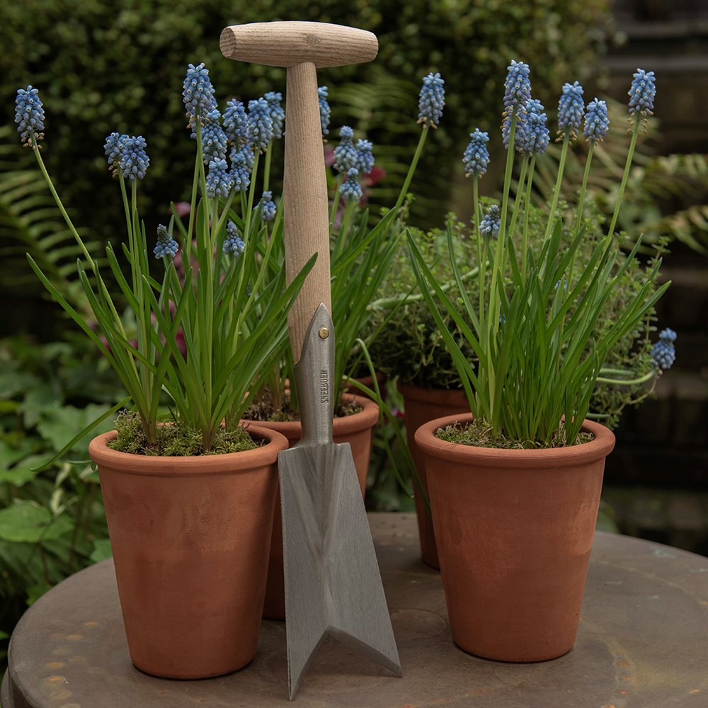 Sneeboer V transplanting hand spade  
