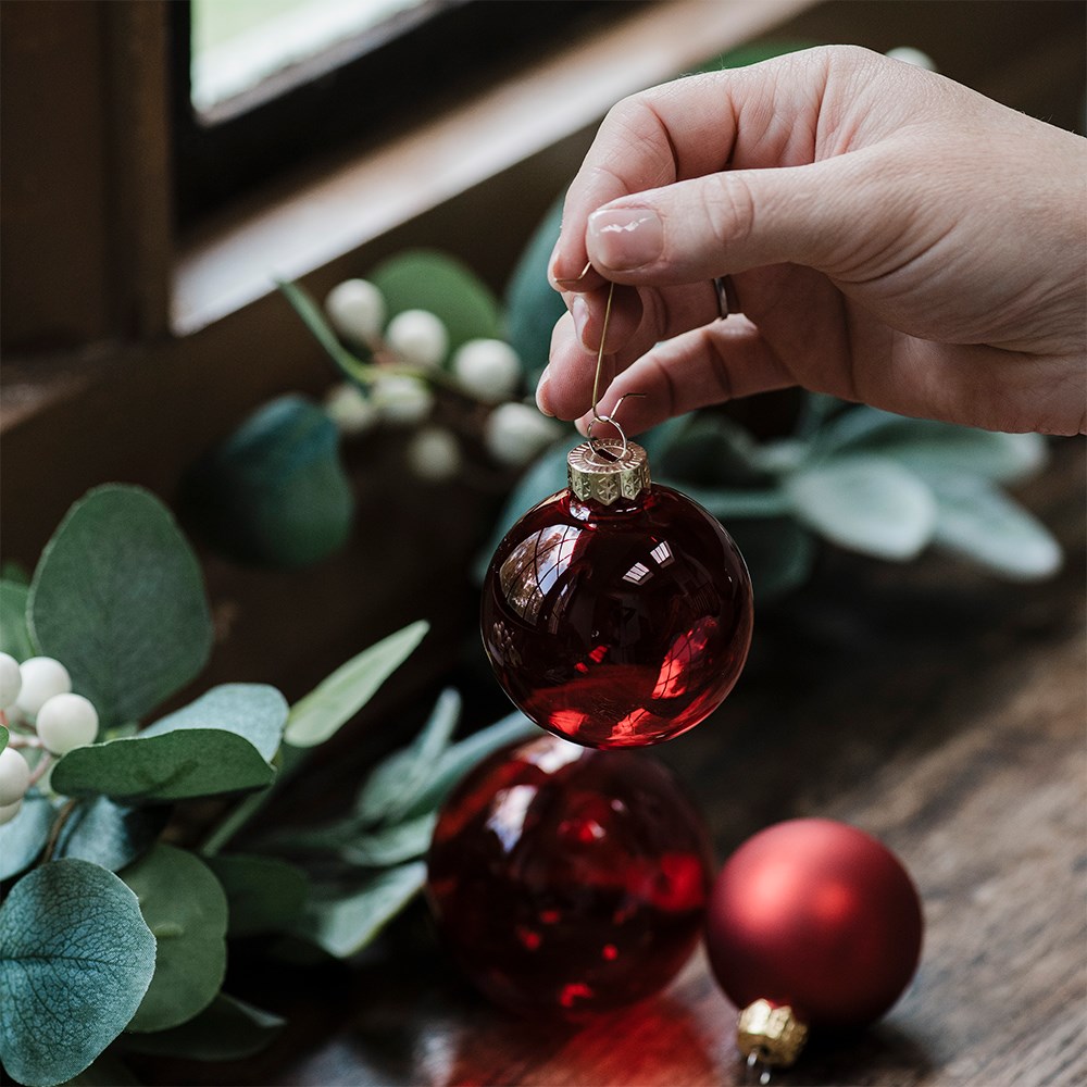 Gold bauble hangers