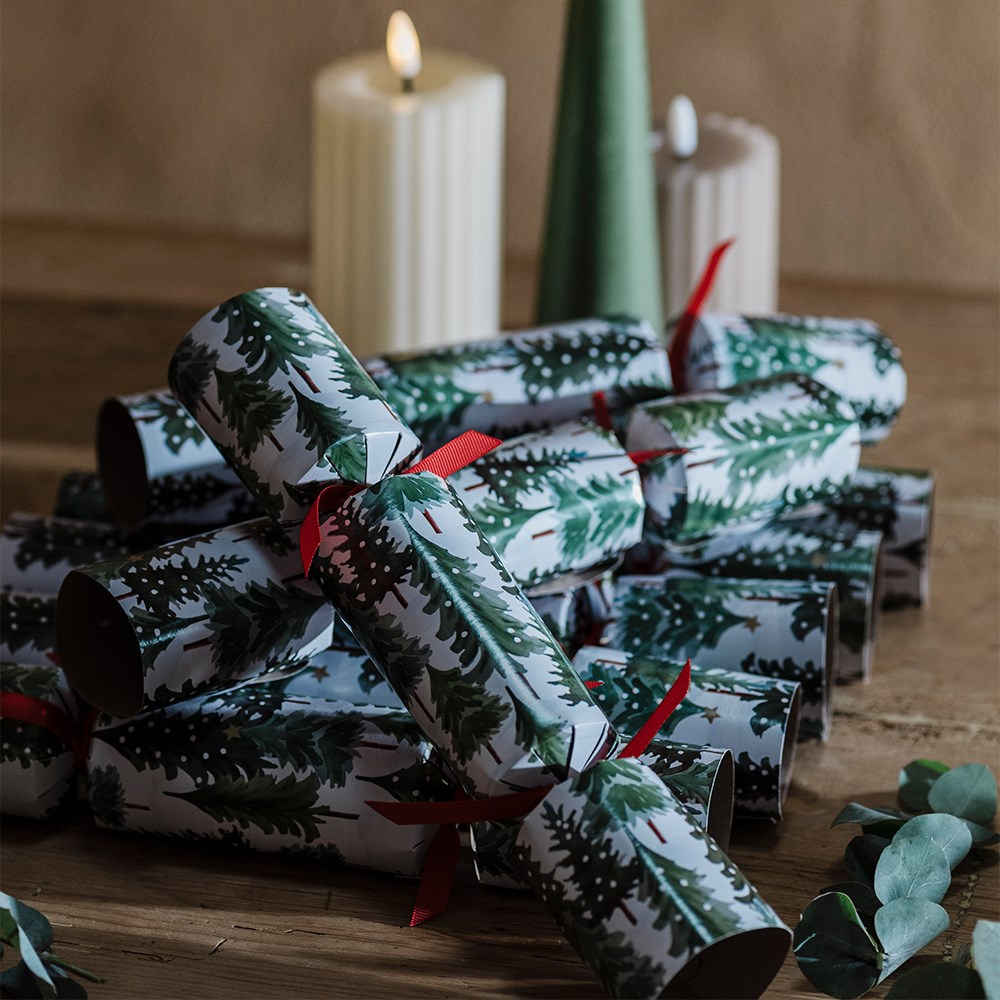 Snowy tree crackers - box of 12