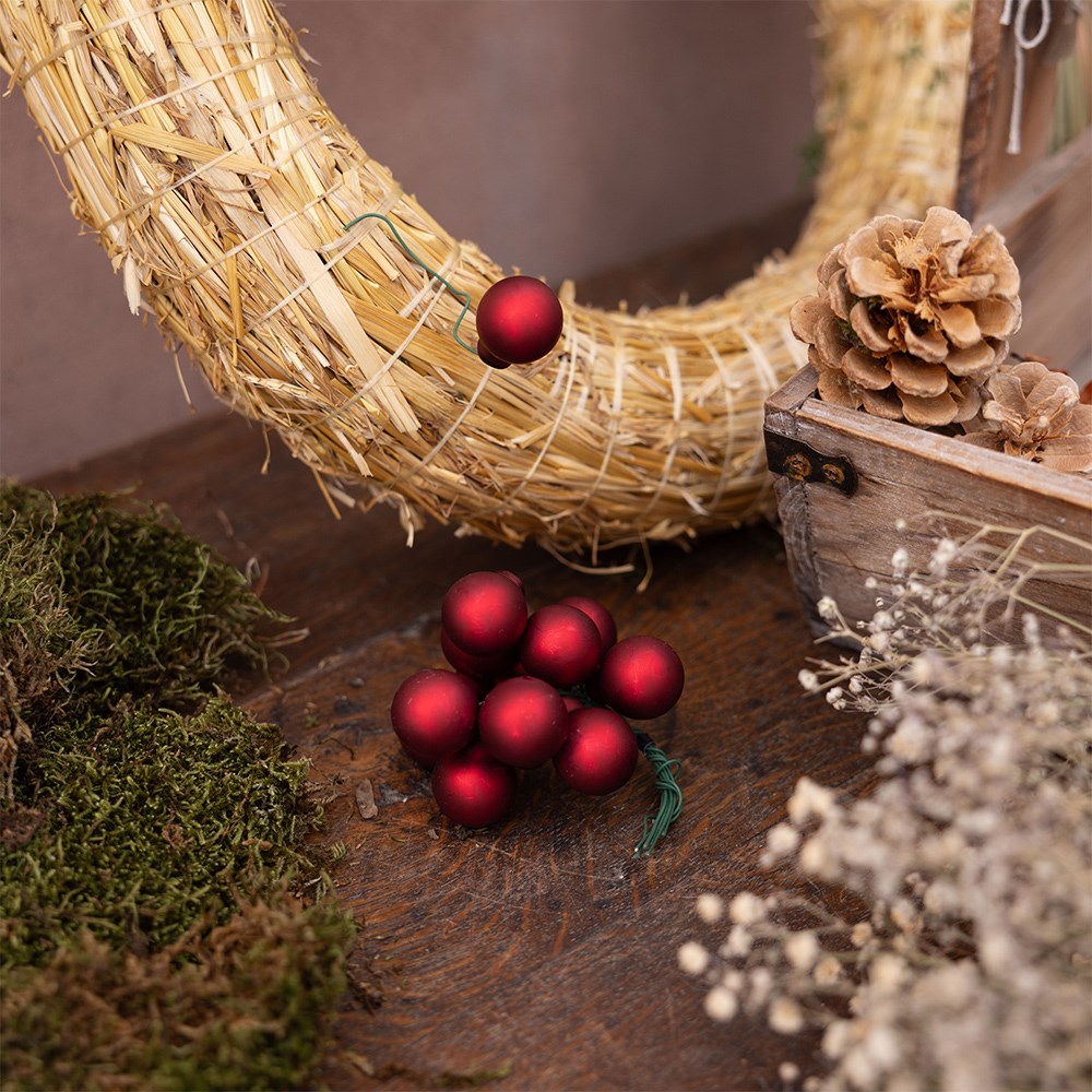 Wired mini wreath baubles - red