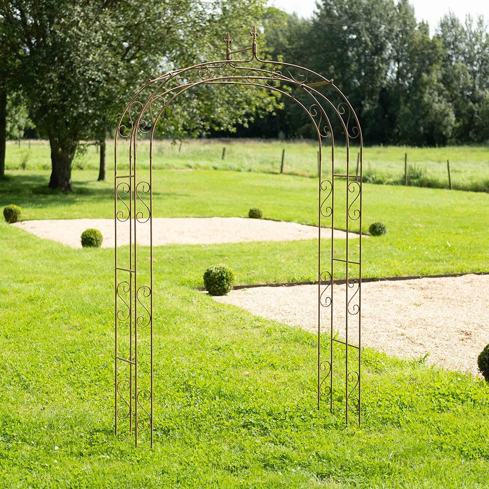 Gothic rustic garden arch - rust 