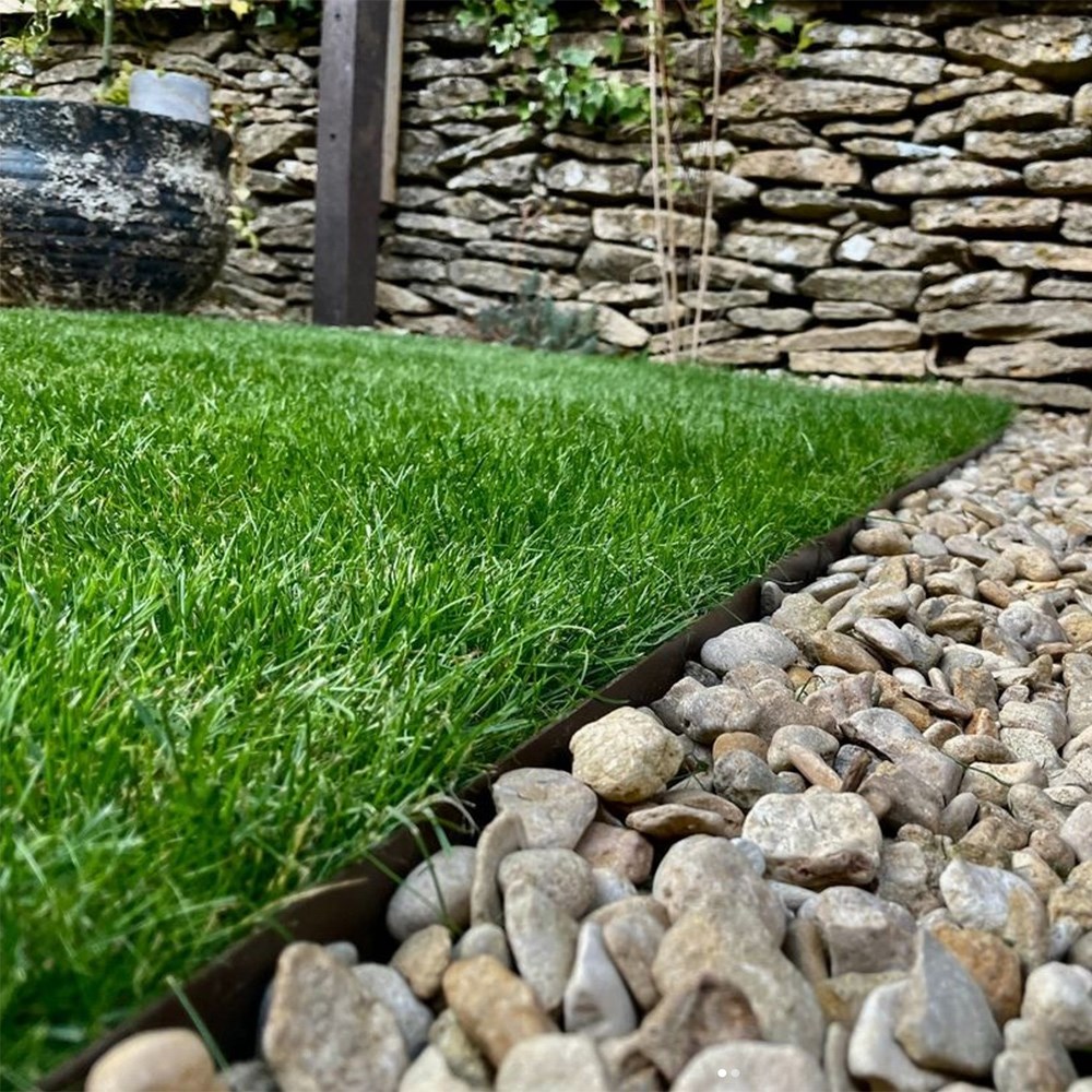 Powder coated steel flexible garden edging - brown