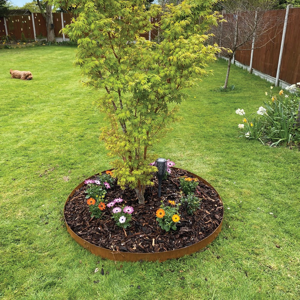 Corten steel tree ring edging - rust