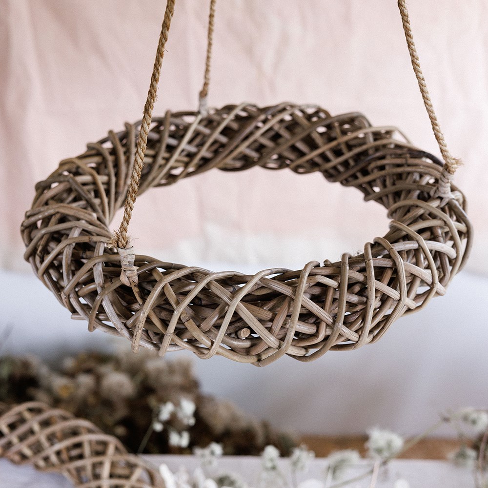 Hanging rattan wreath base