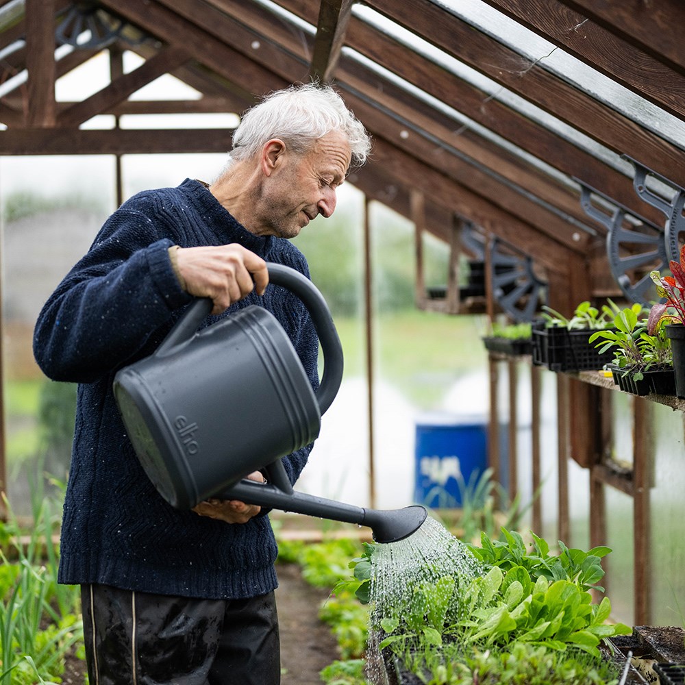 Recycled plastic watering can - anthracite