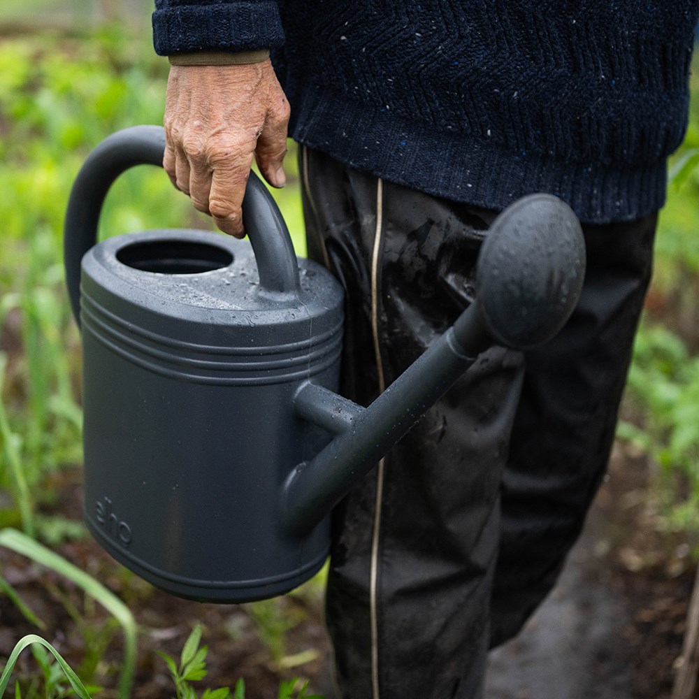 Recycled plastic watering can - anthracite